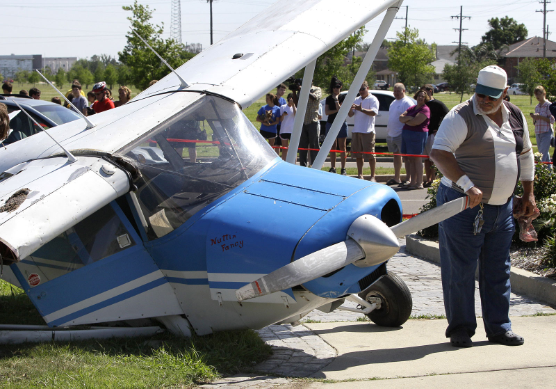Illustration for article titled "You never expect to be hit by an airplane"